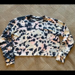 Body glove long sleeve cropped tee